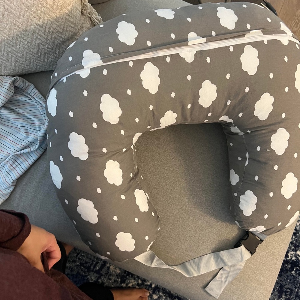 Gray and White Cloud Pattern Nursing Pillow